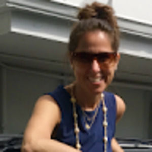 Meet your Posher, Elana